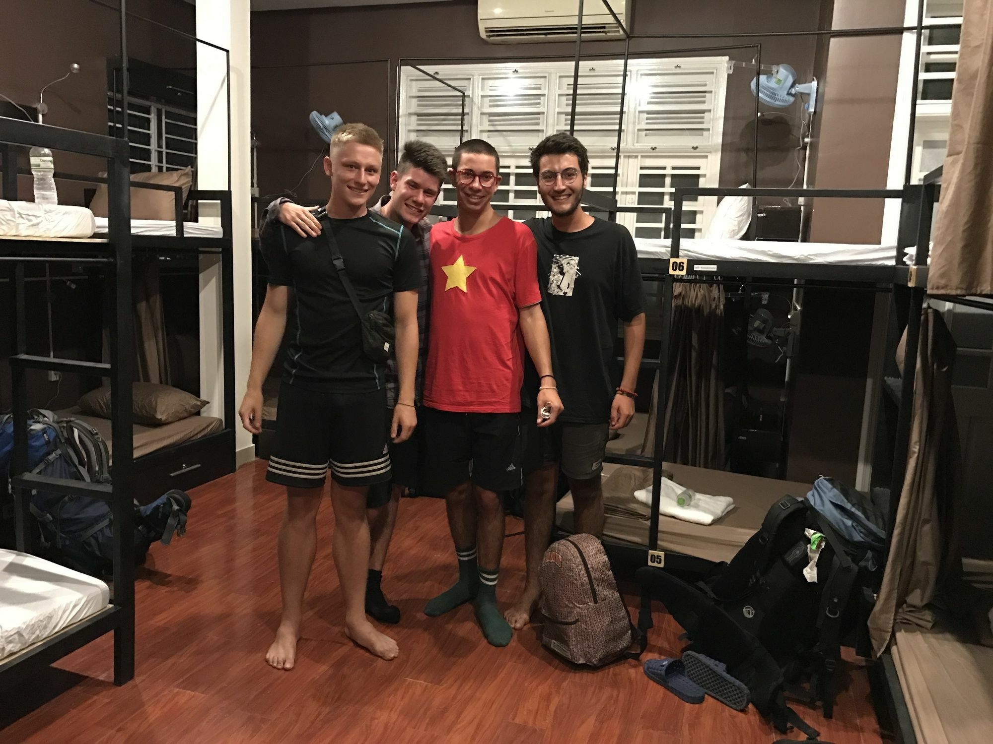 4 Seasons Hostel Danang Buitenkant foto
